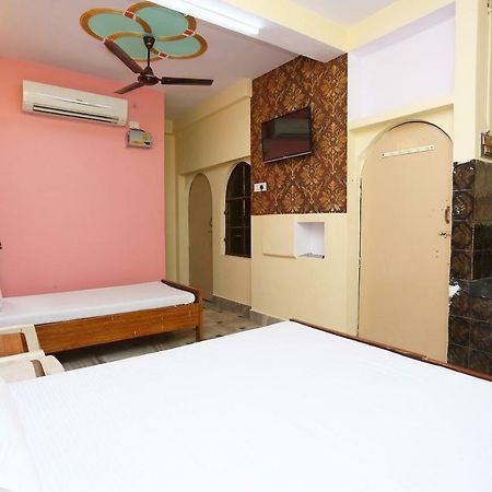 Spot On 45585 Hotel Aakash Ganga バラナシ エクステリア 写真