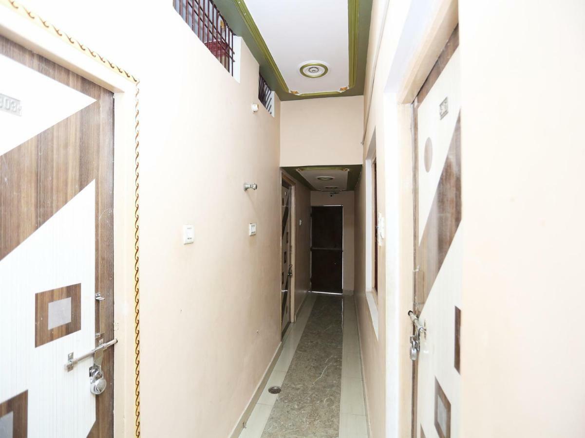 Spot On 45585 Hotel Aakash Ganga バラナシ エクステリア 写真