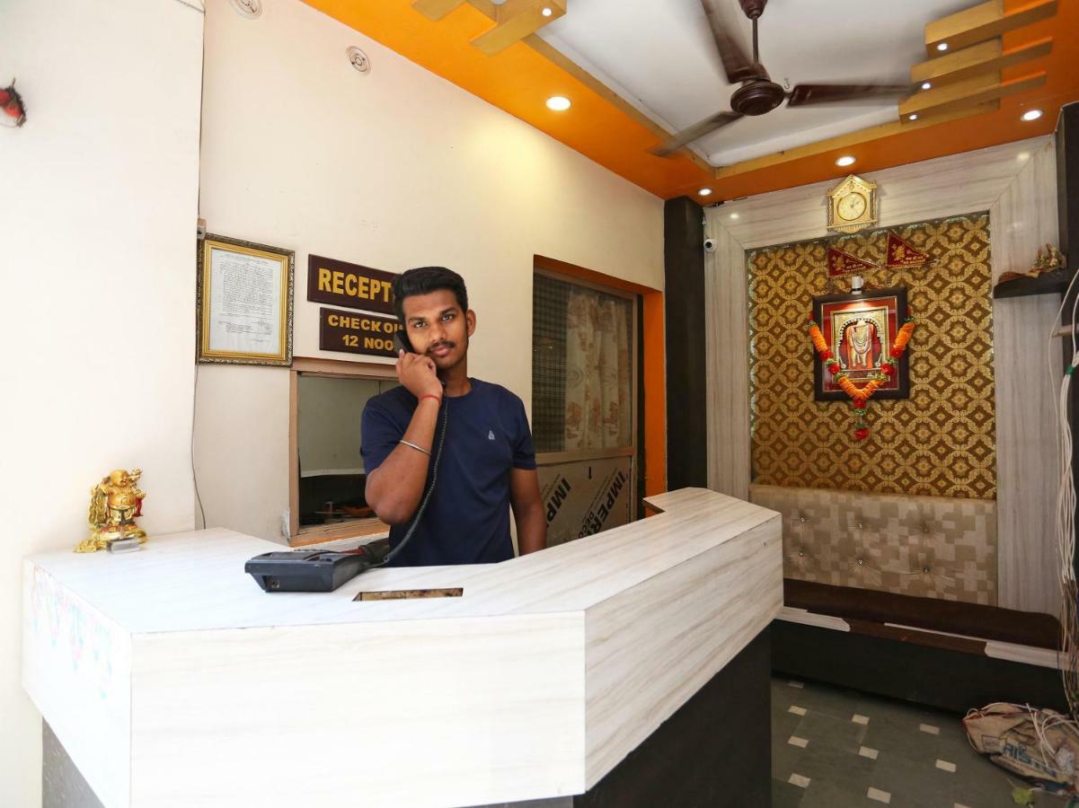 Spot On 45585 Hotel Aakash Ganga バラナシ エクステリア 写真
