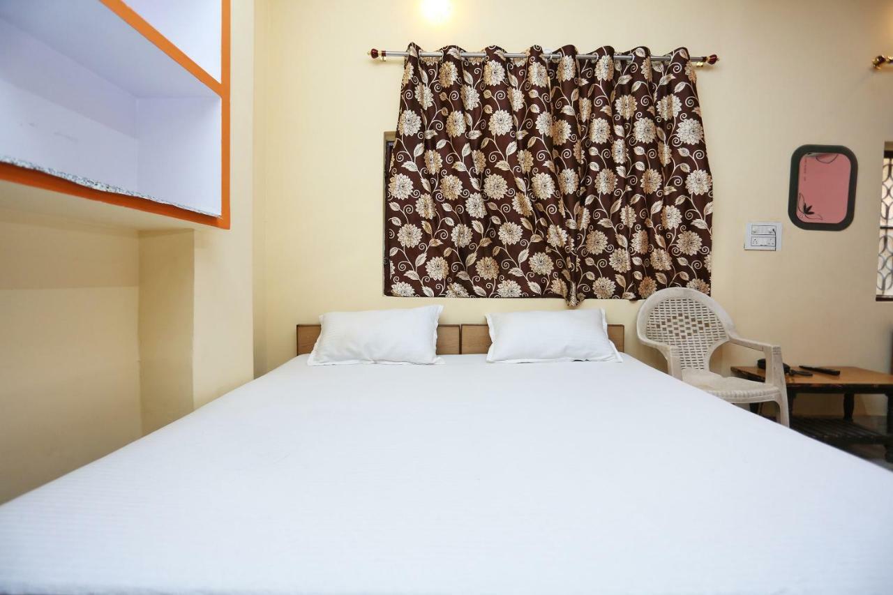 Spot On 45585 Hotel Aakash Ganga バラナシ エクステリア 写真