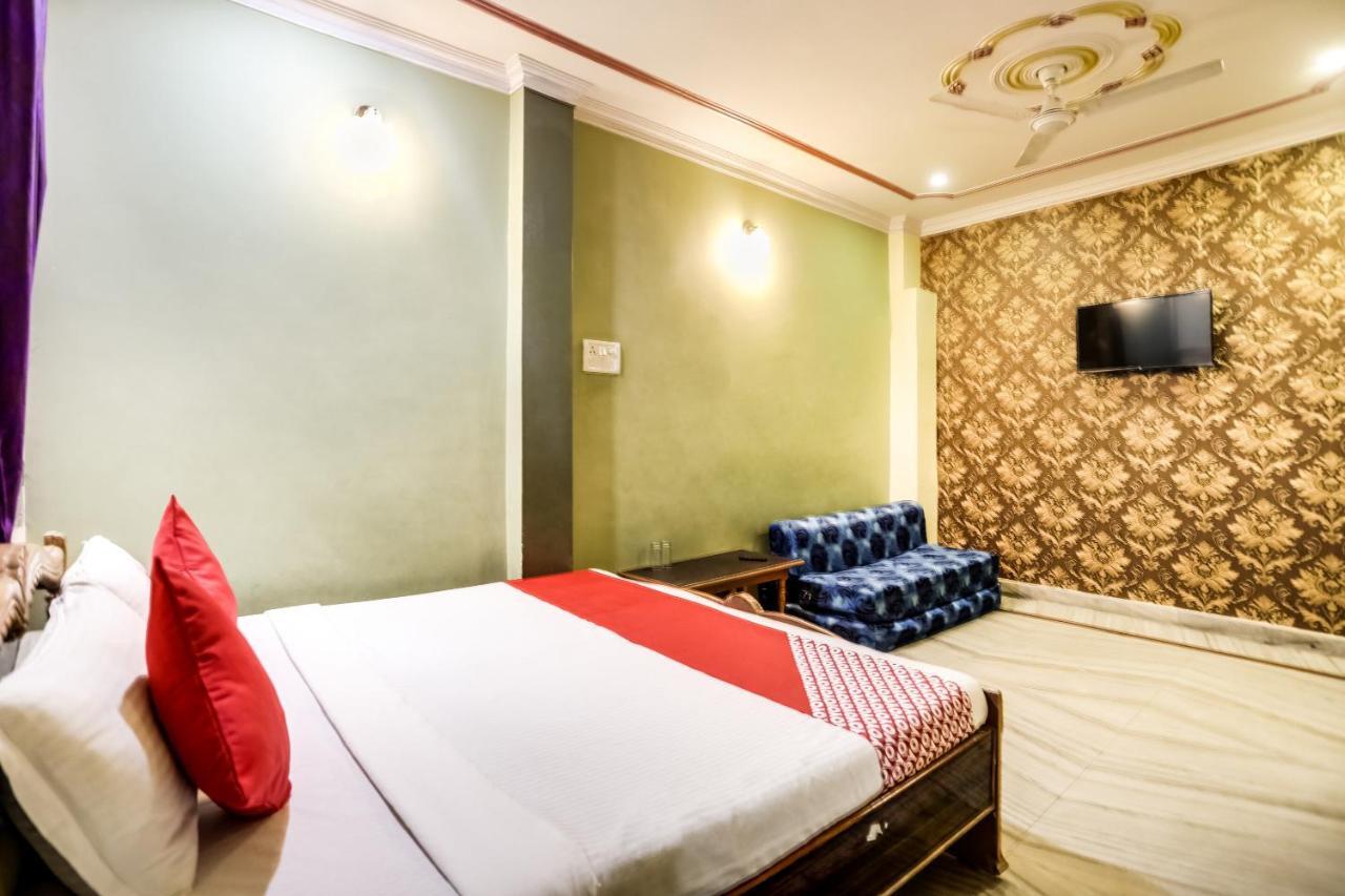 Spot On 45585 Hotel Aakash Ganga バラナシ エクステリア 写真